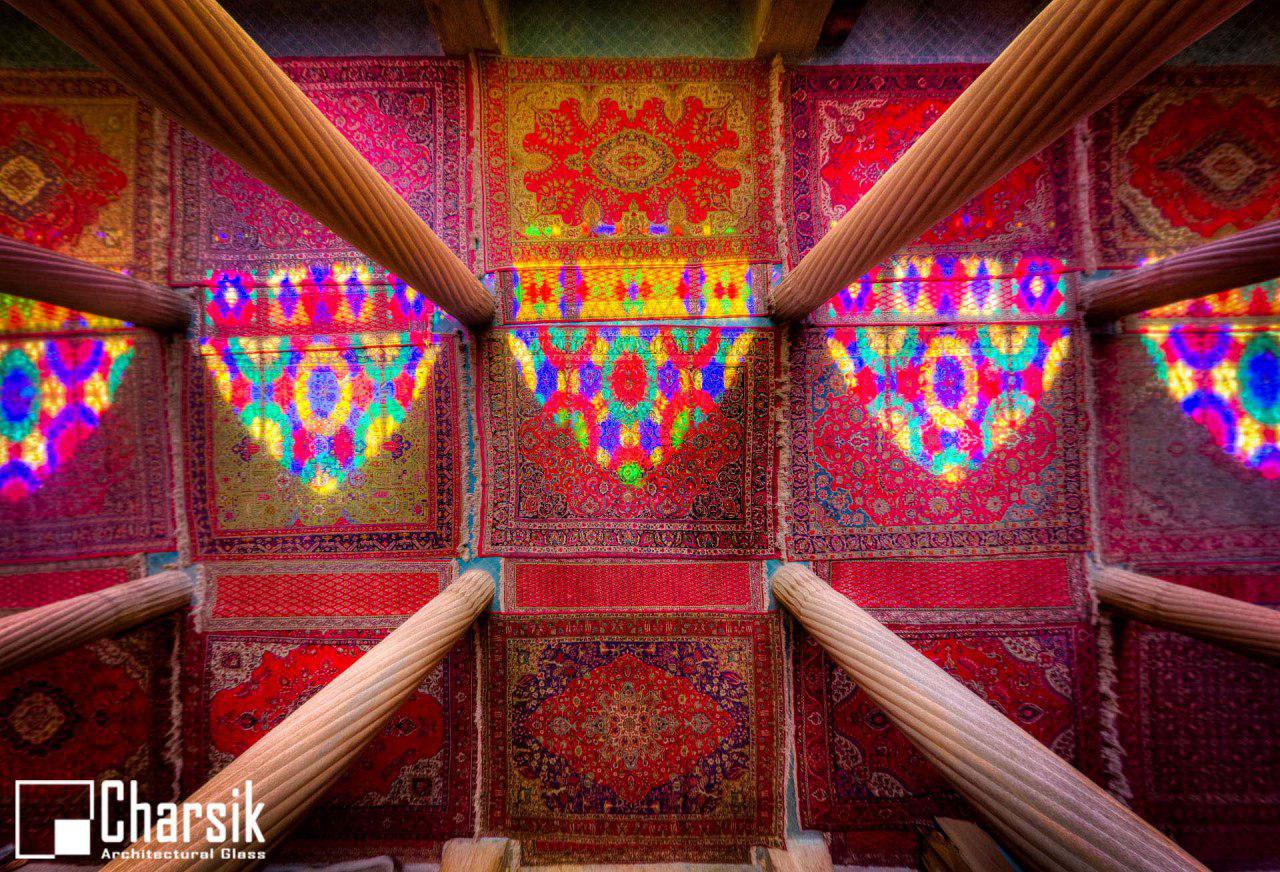 نقش و تاثیر نور در معماری های مذهبی مسیحیت و اسلام. مسجد نصیرالملک شیراز Pink moque