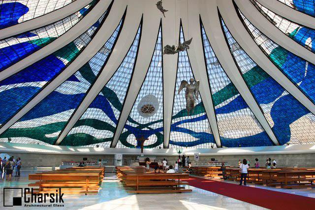 سقف شیشه ای کلیسای برازیلیا