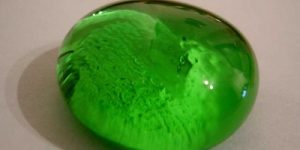 شیشه های سبز چگونه تولید می شوند و مواد تشکیل دهنده آنها چیست؟