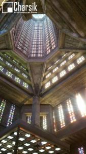شیشه رنگی کلیسای سنت ژوزف فرانسه