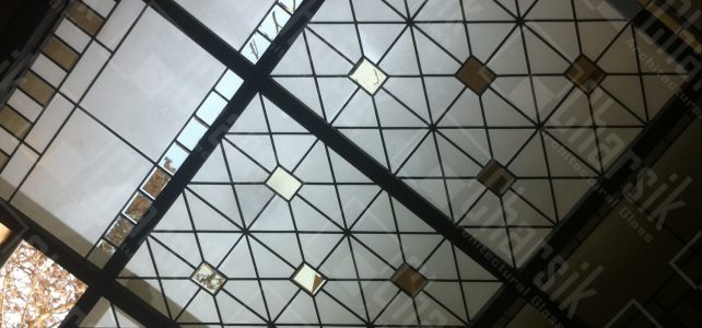 سقف شیشه ای مدرن